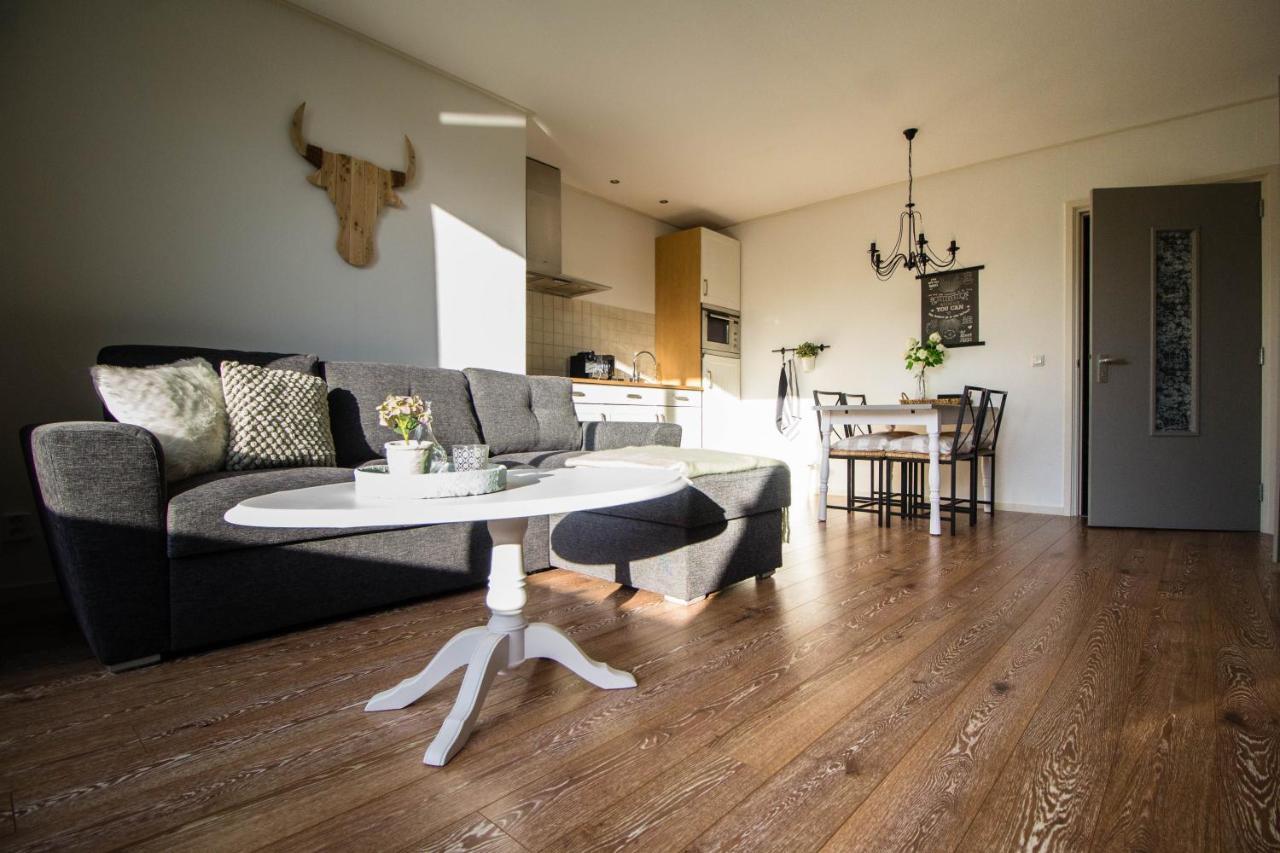 Katlijk T'Hus Bed & Breakfast المظهر الخارجي الصورة