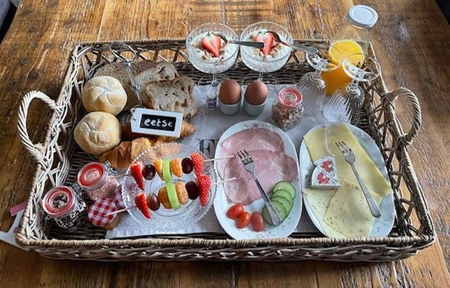 Katlijk T'Hus Bed & Breakfast المظهر الخارجي الصورة