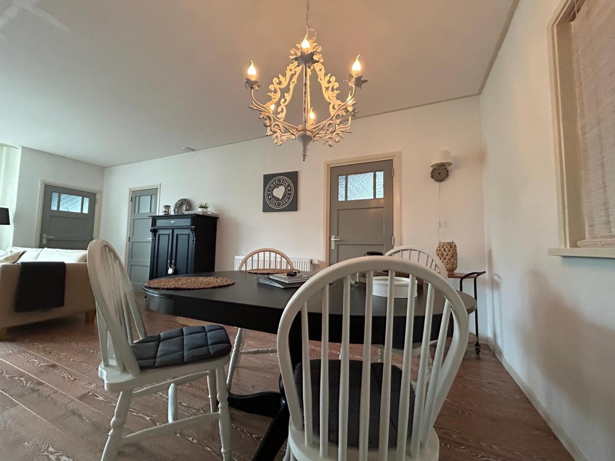 Katlijk T'Hus Bed & Breakfast المظهر الخارجي الصورة